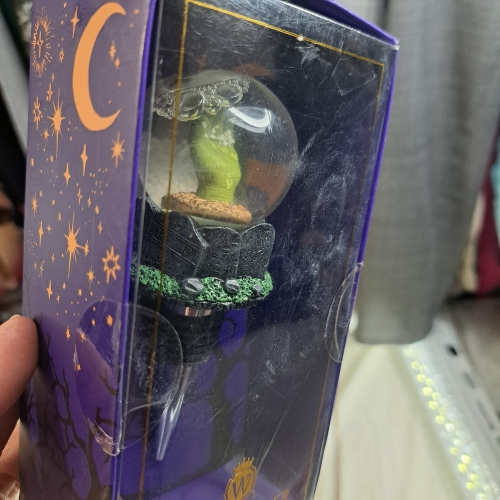 Halloween Wine Bottle Stopper with Green Zombie Hand - Picture 3 of 4